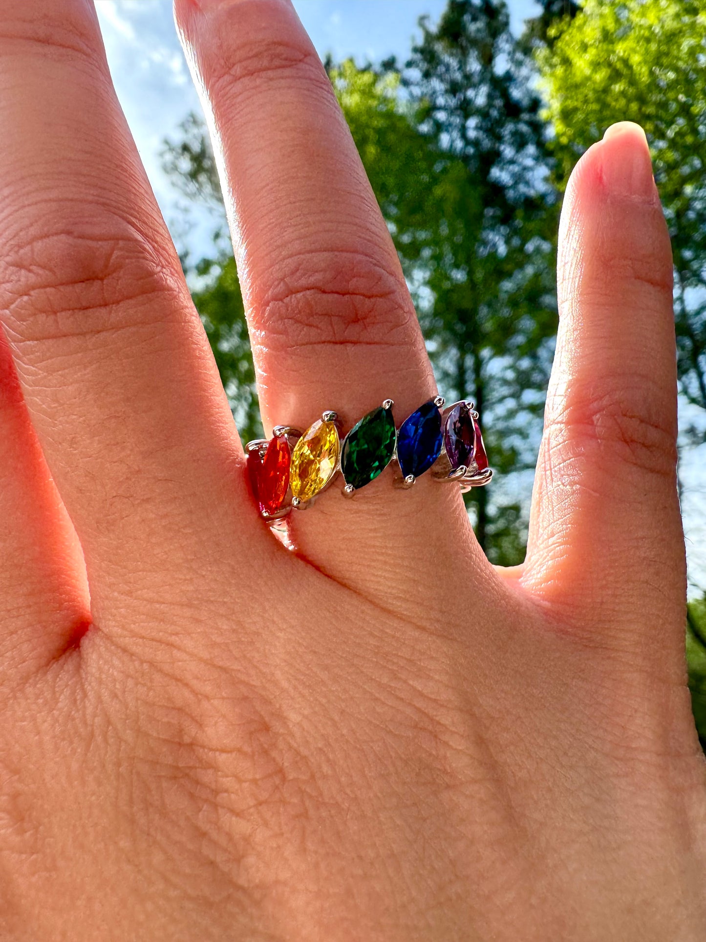 Colorful ring