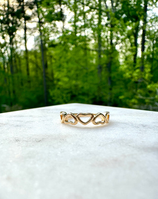 Golden hearts ring